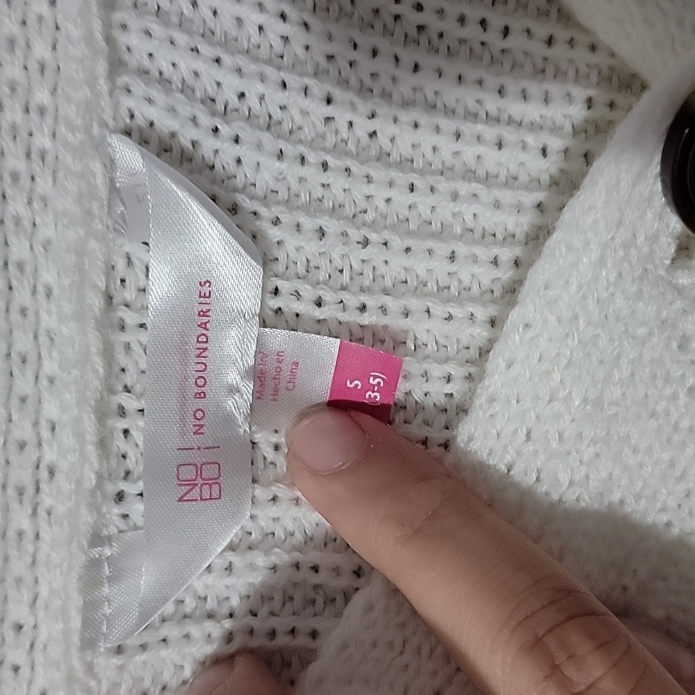 Sweater - Picture 3 of 3